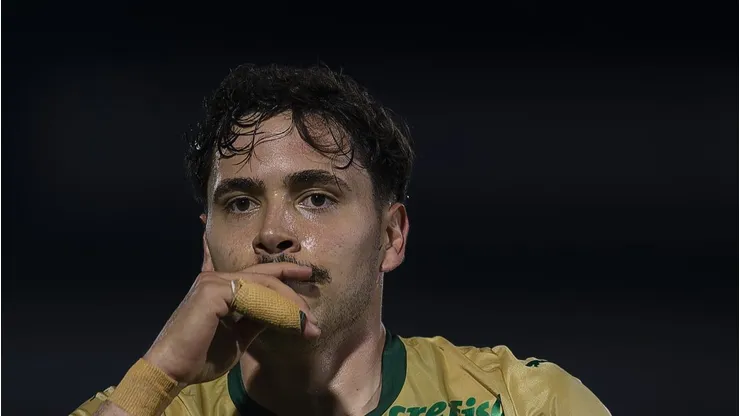 Maurício durante jogo no Brinco De Ouro pelo Brasileirão.