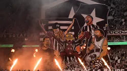 Torcida do Botafogo durante partida contra Corinthians no Estádio Nilton Santos pelo Campeonato Brasileiro A 2024. Foto: Thiago Ribeiro/AGIF