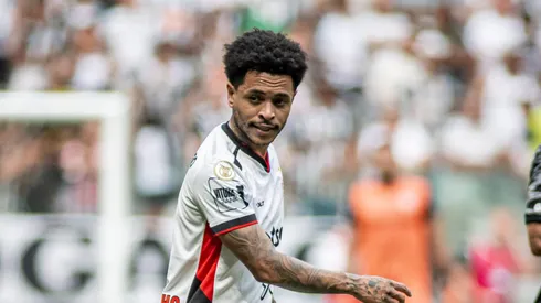 Matheuzinho em ação contra o Atlético-MG. Foto: Victor Ferreira / EC Vitória