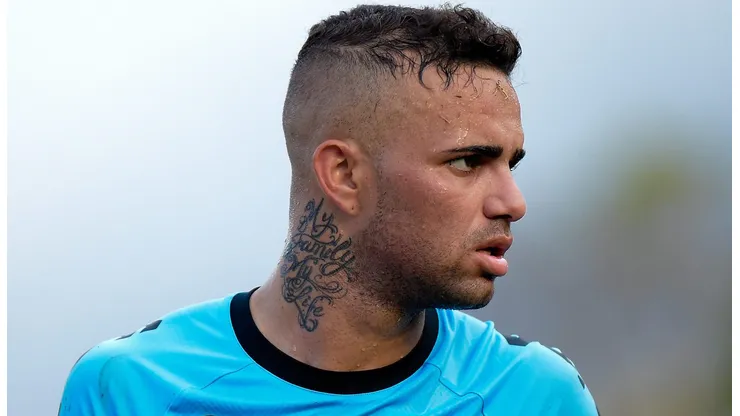 Luan não joga partidas oficiais desde abril, quando defendeu o Vitória