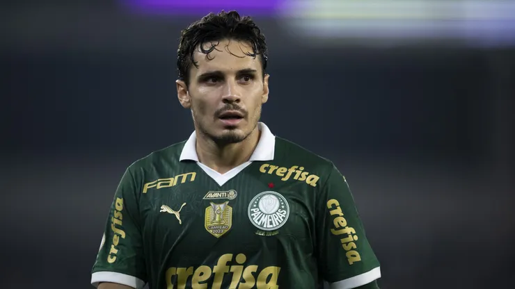 Veiga voltou a ser titular com Abel Ferreira