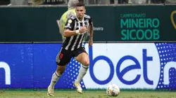 Paulinho jogador do Atletico-MG na Arena MRV pelo campeonato Brasileiro expôs problema muscular após vitória sobre o Grêmio na zona mista