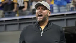 Ben Roethlisberger durante Pittsburgh Steelers vs Indianapolis Colts no Lucas Oil Stadium. Brook Ward / Apparent Media Group Indianapolis