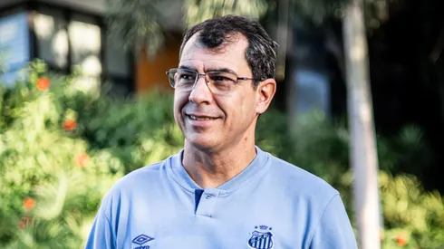 Carille durante viagem do Peixe ao longo do ano. Foto: Raul Baretta/ Santos FC.