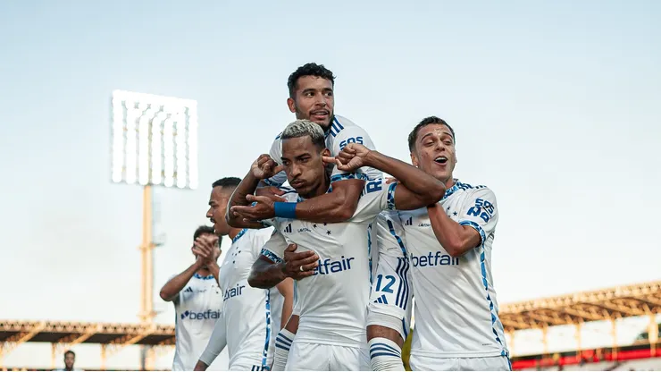 Dupla comemorando gol anotado no 1° turno. Foto : Staff Images / Cruzeiro