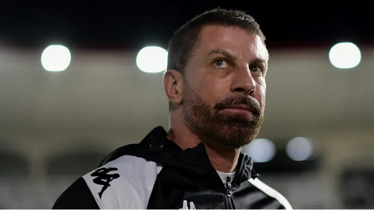 Pedrinho, presidente do Vasco, acionou o STJD para mudar data da Copa do Brasil