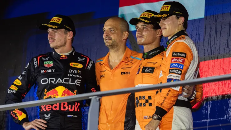 Verstappen, Norris e Piastri fomando o pódio no GP de Singapura (2024)