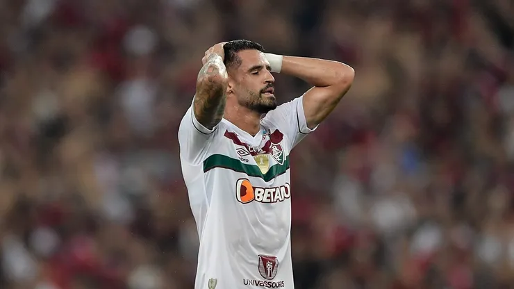 Renato Augusto vai para o 'fim da fila' no Fluminense