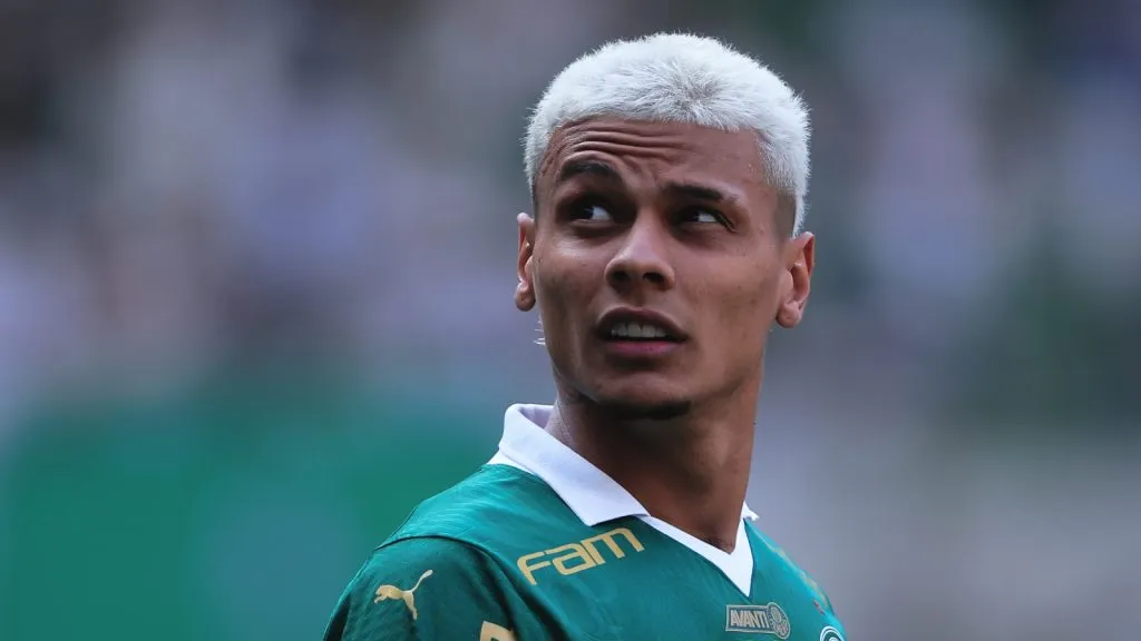 Richard Ríos em jogo pelo Palmeiras. Ettore Chiereguini/AGIF.