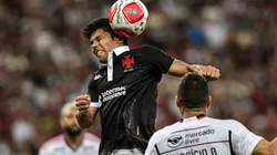 Zagueiro não conseguiu se firmar no clube - Foto: Thiago Ribeiro/AGIF.