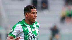 João Lucas durante jogo do Juventude.
