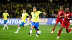 Chile encara o Brasil nas Eliminatórias da Copa do Mundo.