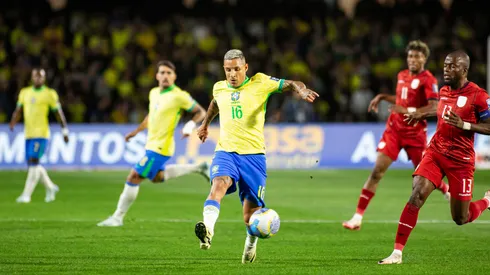 Chile encara o Brasil nas Eliminatórias da Copa do Mundo.