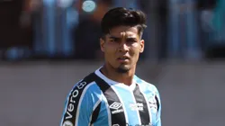 Arezo, atacante do Grêmio