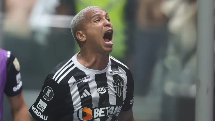 Deyverson jogador do Atlético-MG comemora seu gol durante partida contra o Fluminense na Arena MRV pela Copa Libertadores 2024. Foto: Gilson Lobo/AGIF