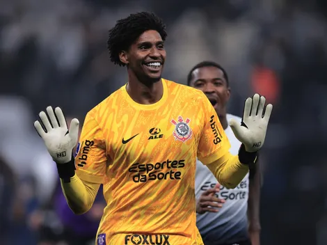 Flamengo desiste de vender Hugo Souza para outro clube