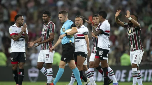 O jogo entre Fluminense e São Paulo, no Maracanã