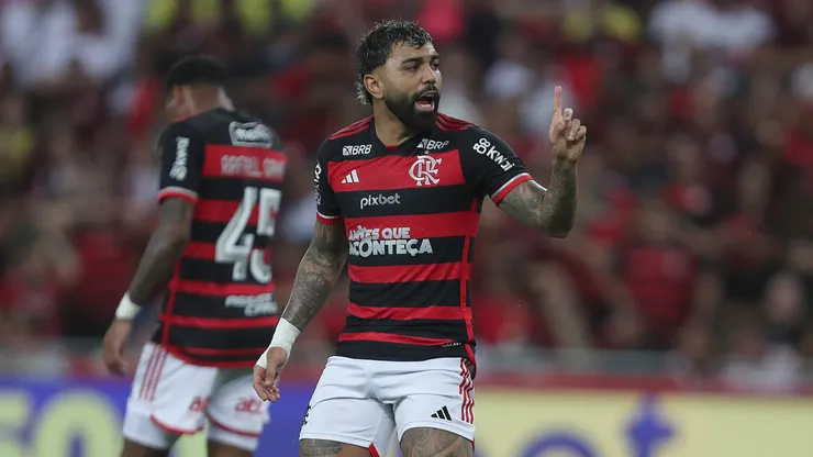 Camisa 99 em partida contra o Furacão. Photo by Wagner Meier/Getty Images
