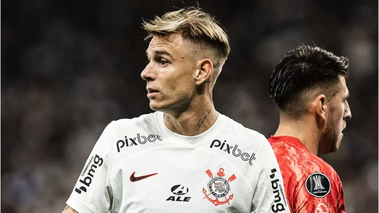 Róger Guedes, atacante do Al Rayyan, entra na mira do Grêmio