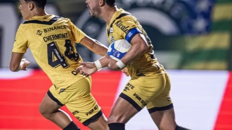 Giuliano após fazer o gol de pênalti na partida. Foto: Reprodução Threads.