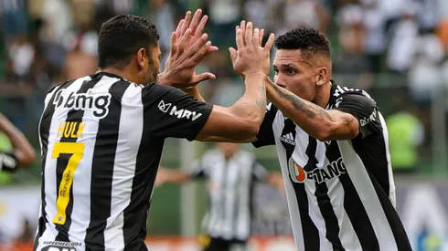 Hulk e Paulinho reforçam o Galo contra o Grêmio. Foto: Gilson Junio/AGIF