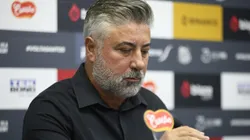 Alexandre Gallo, coordenador de futebol do Santos, durante entrevista coletiva realizada no CT Rei Pelé.