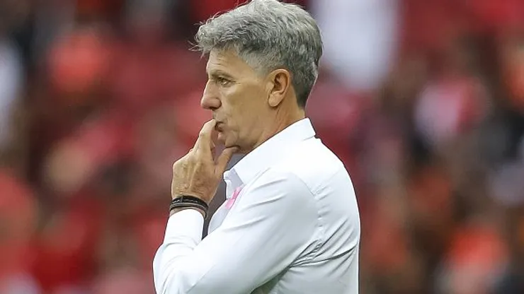 Renato Portaluppi head coach of Gremio looks on during the match between Internacional and Gremio as part of Brasileirao 2023 at Beira-Rio Stadium on October 8, 2023 in Porto Alegre, Brazil.