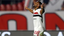 Luan Santos, de São Paulo comemora após marcar o primeiro gol de sua equipe durante a partida da primeira rodada da Copa Libertadores 2021 contra o Palmeiras, no Morumbi