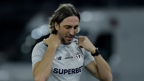 Zubeldía revela preocupação nos bastidores para temporada