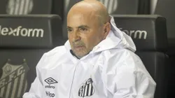 Jorge Sampaoli durante partida entre Santos e Grêmio, na Vila Belmiro, pelo Campeonato Brasileiro de 2019.