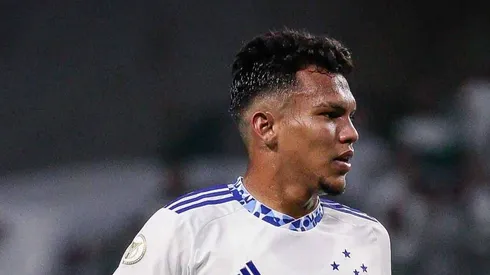 Gabriel Veron durante partida contra o Palmeiras.