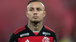Everton Cebolinha antes de partida entre Flamengo e Palmeiras, pelo Campeonato Brasileiro, no Maracanã..