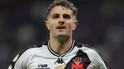 Vegetti comemorando gol contra o Cruzeiro, em partida válida pelo Campeonato Brasileiro, no Mineirão.