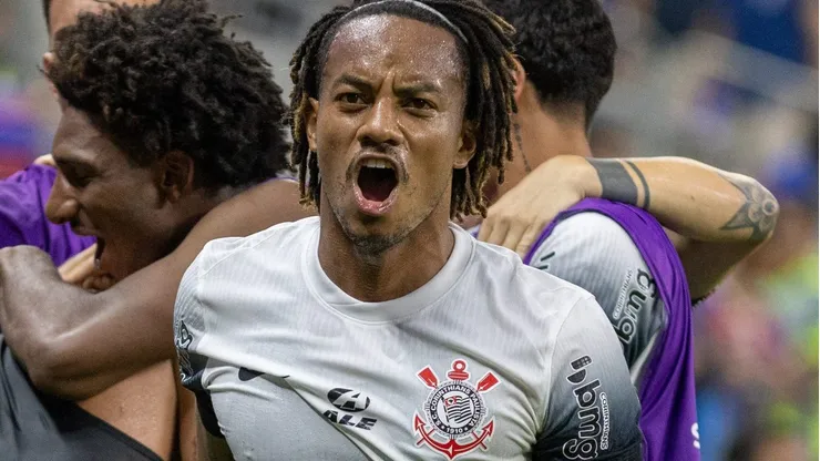 André Carrillo em ação pelo Corinthians - Foto: Baggio Rodrigues/AGIF