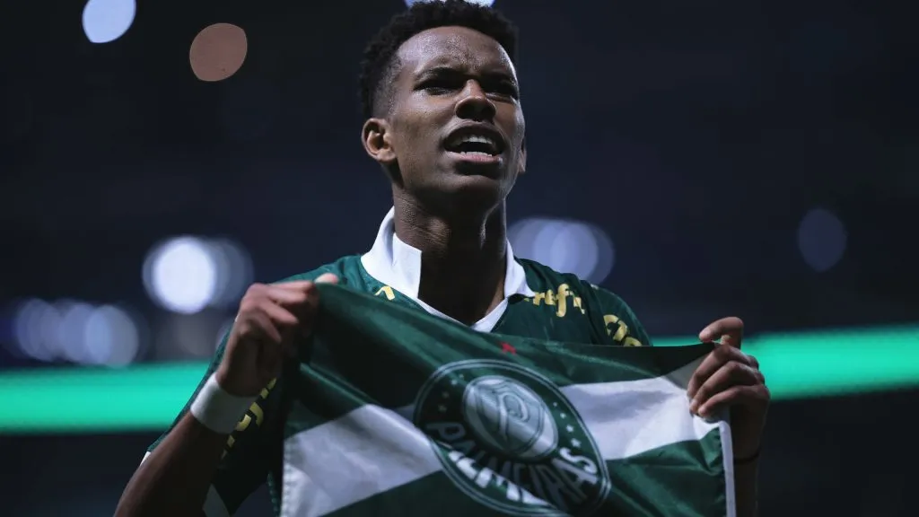 Estêvão não esteve à disposição nas partidas mais recentes