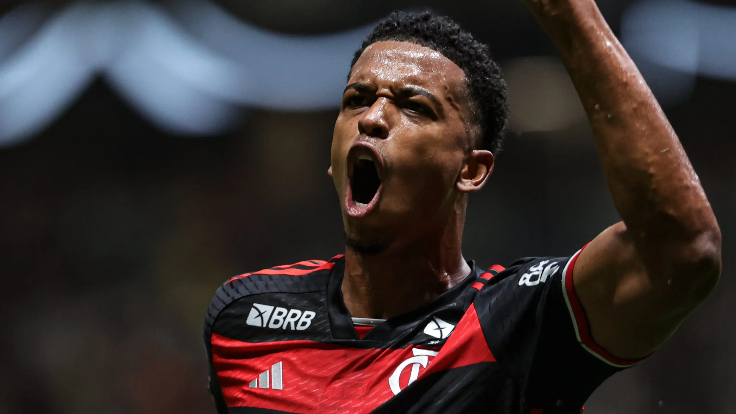 Carlinhos alegou situação delicada com torcedor do Grêmio - Foto: Gilson Lobo/AGIF.