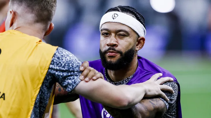 Memphis Depay terá 1ª chance como titular do SCCP em jogo contra o Inter