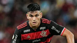 RJ - RIO DE JANEIRO - 29/09/2024 - BRASILEIRO A 2024, FLAMENGO X ATHLETICO-PR - Alcaraz jogador do Flamengo durante partida contra o Athletico-PR no estadio Maracana pelo campeonato Brasileiro A 2024.