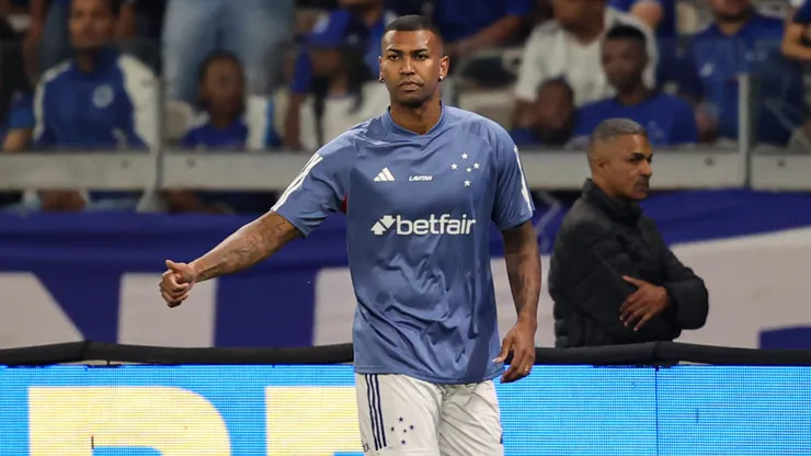 Dinizismo começa com Walace e +1 volante treinando como zagueiros no Cruzeiro