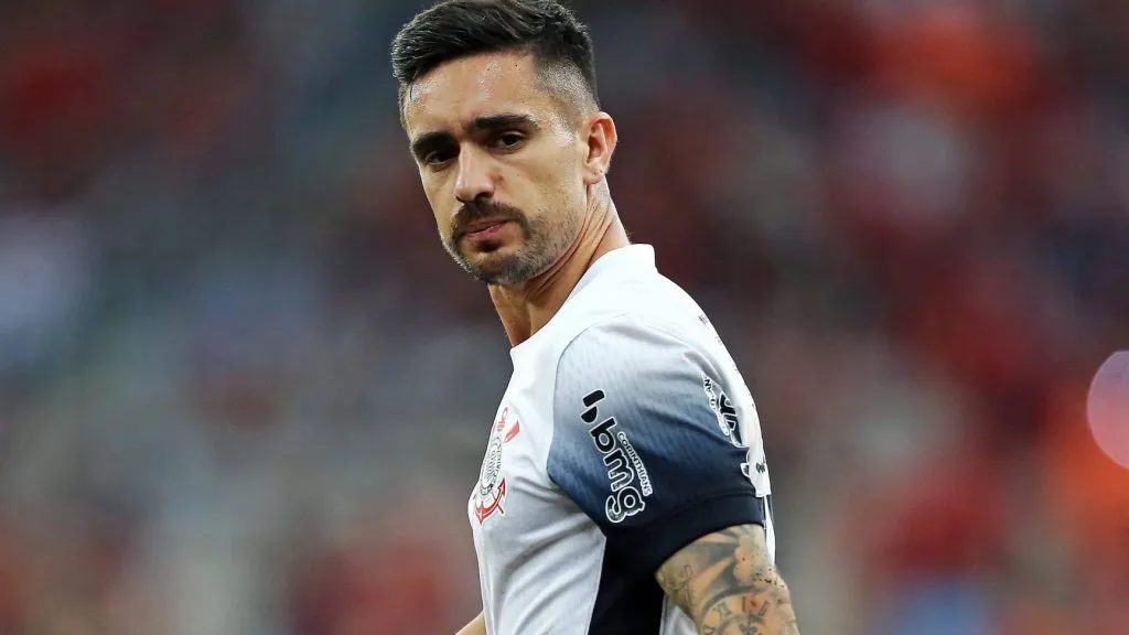 Coronado em ação em partida disputada na Ligga Arena, em Curitiba – Foto: AGIF