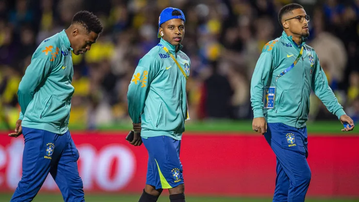 2 jogadores da Seleção Brasileira são observados de perto pelo São Paulo