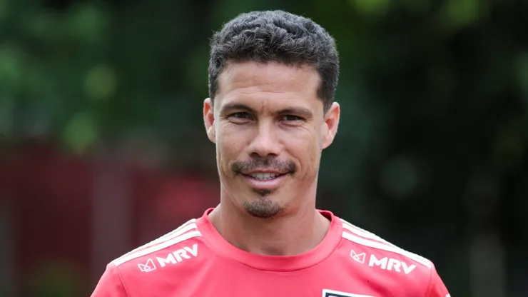 Hernanes, ex-jogador do São Paulo, em ação pelo Tricolor - Foto: Marcello Zambrana/AGIF