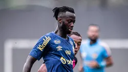 Atacante durante atividade diante do EC São Bernardo. Foto: Raul Baretta/ Santos FC.