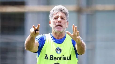 Renato Gaúcho em treino no CT Luiz Carvalho - FOTO: LUCAS UEBEL/GREMIO FBPA