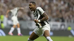 Athletico-PR e Botafogo lutam na 29ª rodada.