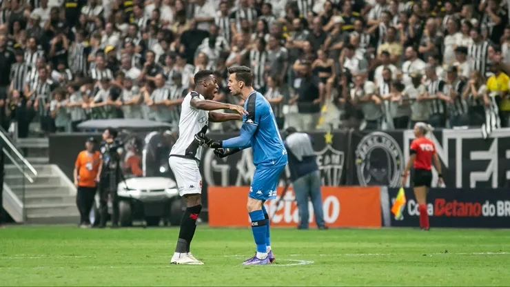 Leo Jardin jogador do Vasco durante partida contra o Atletico-MG. Foto: Fernando Moreno/AGIF