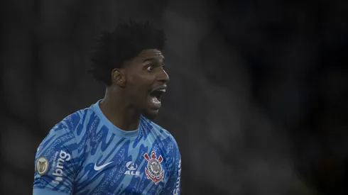 Hugo Souza, goleiro do Corinthians, elogia Flamengo - Foto: Jorge Rodrigues/AGIF