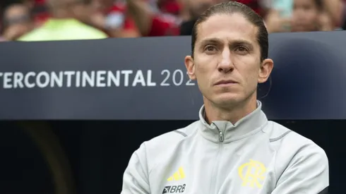 Filipe Luís estreia e diferencial com Tite é exposto