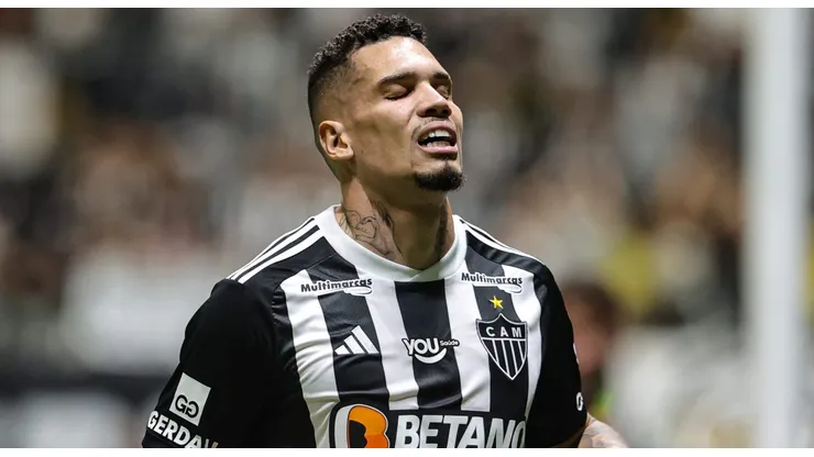Paulinho garantiu a vitória do Galo, mas tem problema sério