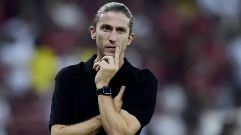 Filipe Luís, técnico do Flamengo, em partida contra o Corinthians – Foto: Alexandre Loureiro/AGIF